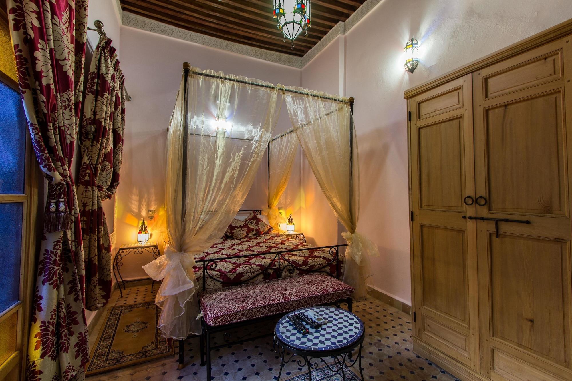 Riad Taryana Фес Экстерьер фото