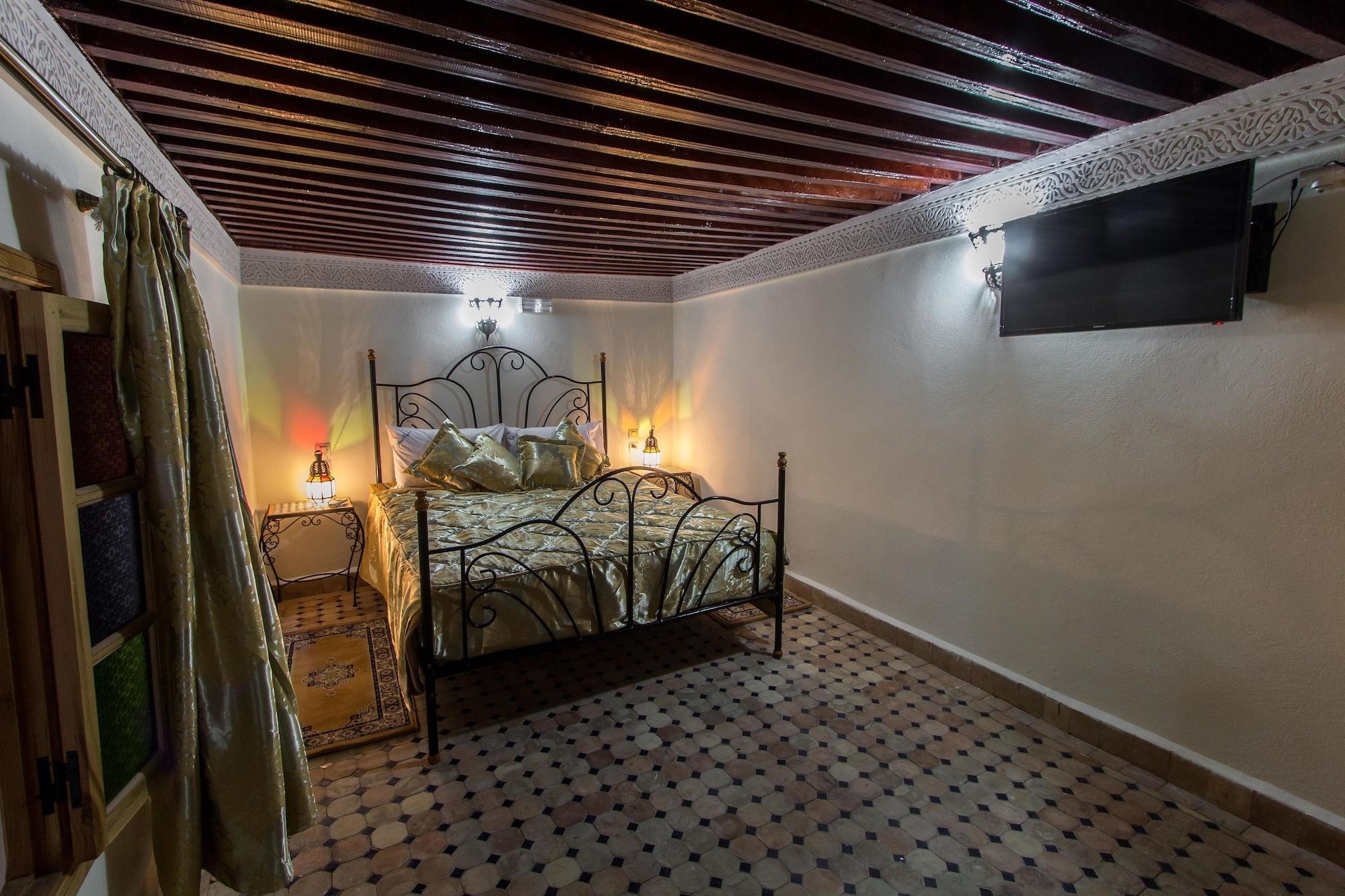 Riad Taryana Фес Экстерьер фото