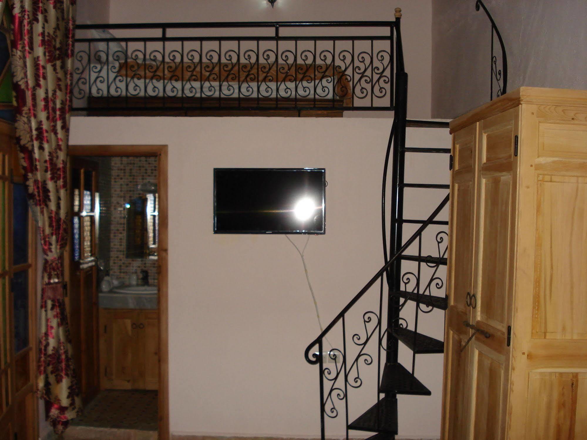 Riad Taryana Фес Экстерьер фото