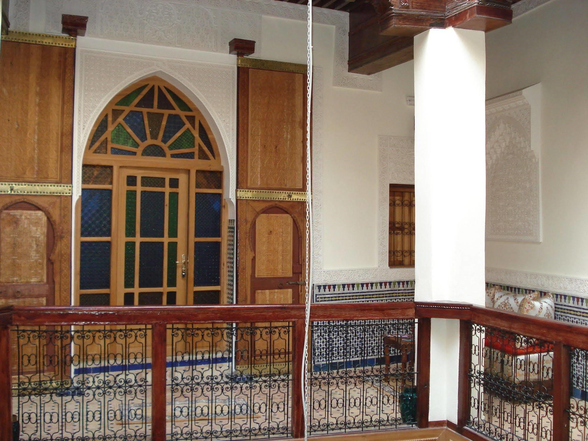 Riad Taryana Фес Экстерьер фото